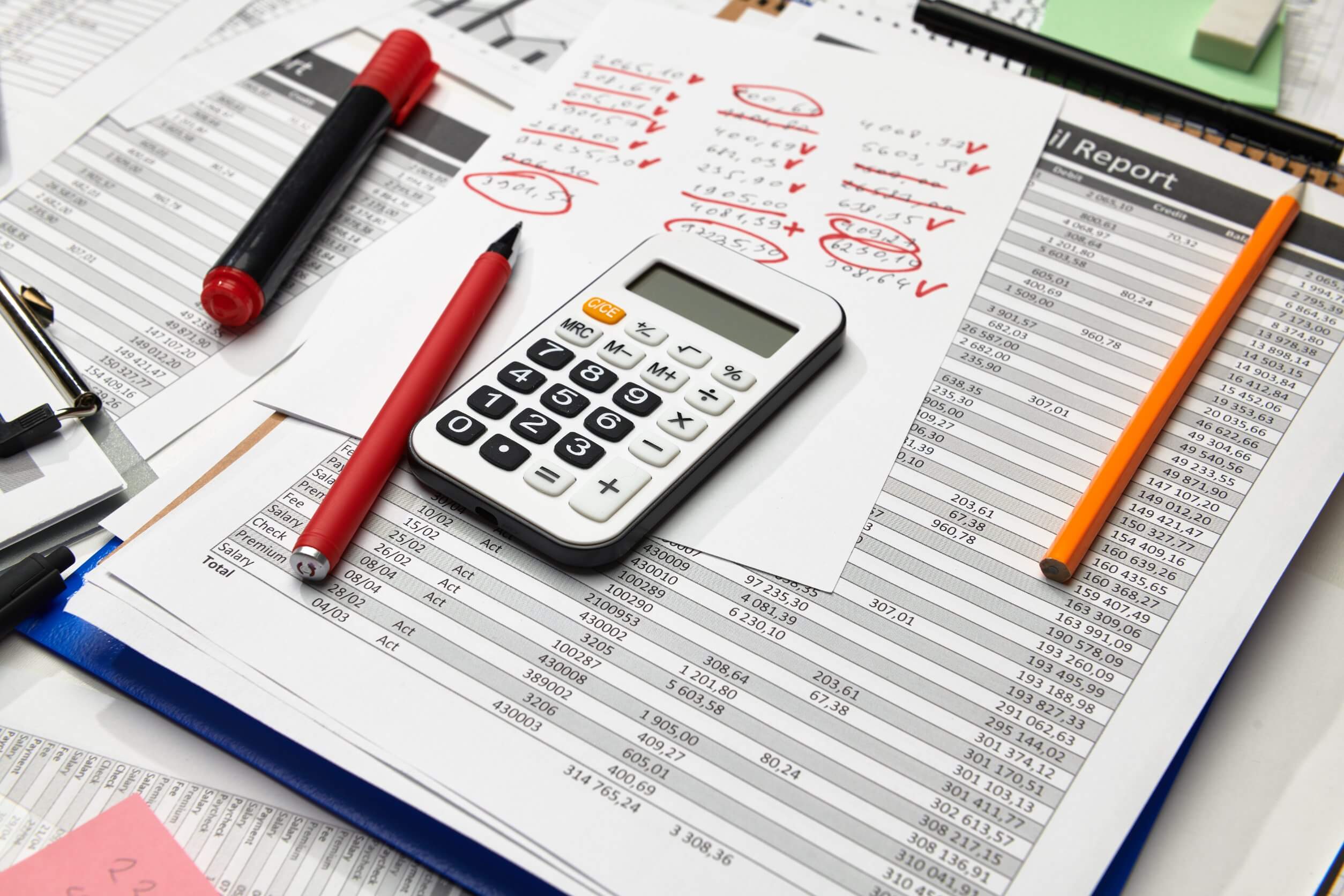How To Become An Accountant or Bookkeeper